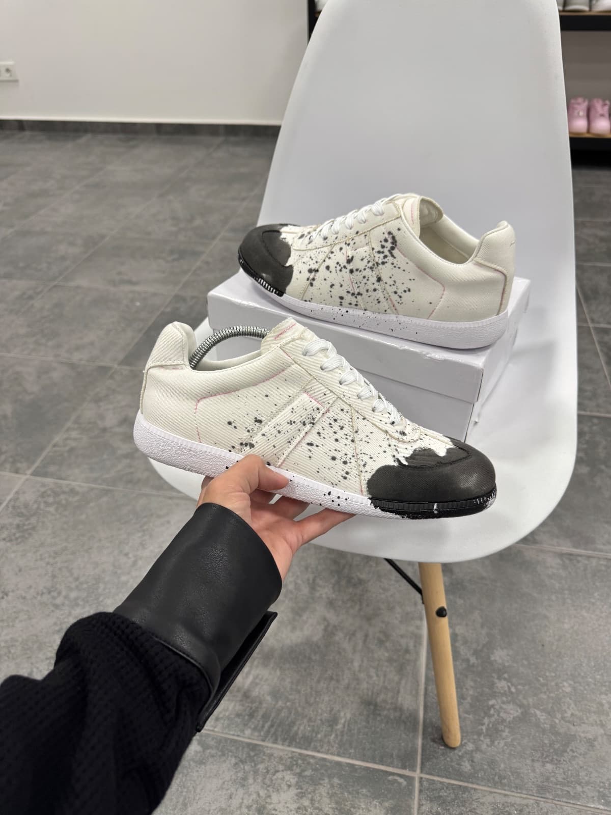 Maison Margiela Paint Replica — 2