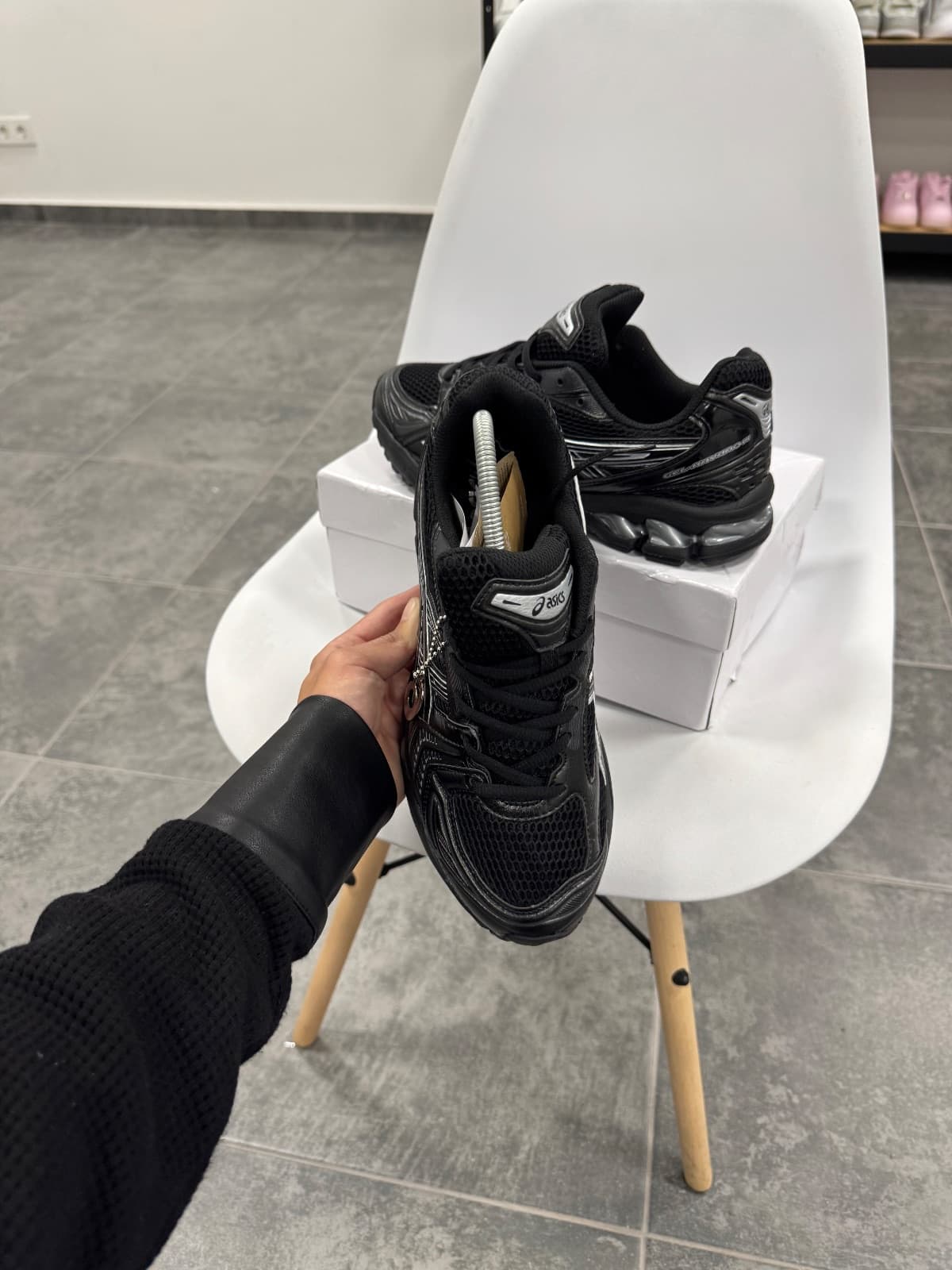 Asics Gel-Kayano 14 — 3