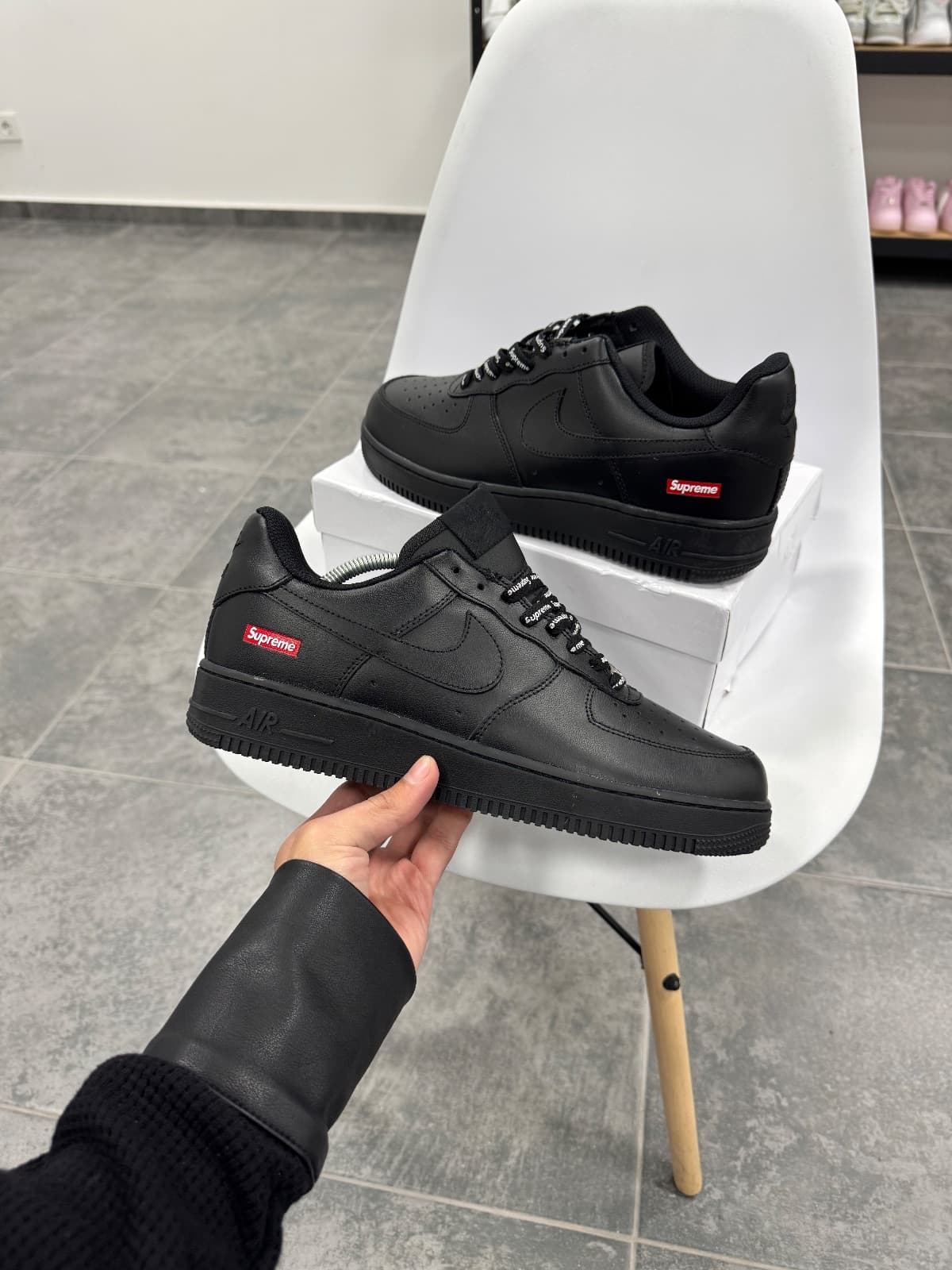 Supreme x Nike Air Force 1 Low — 2