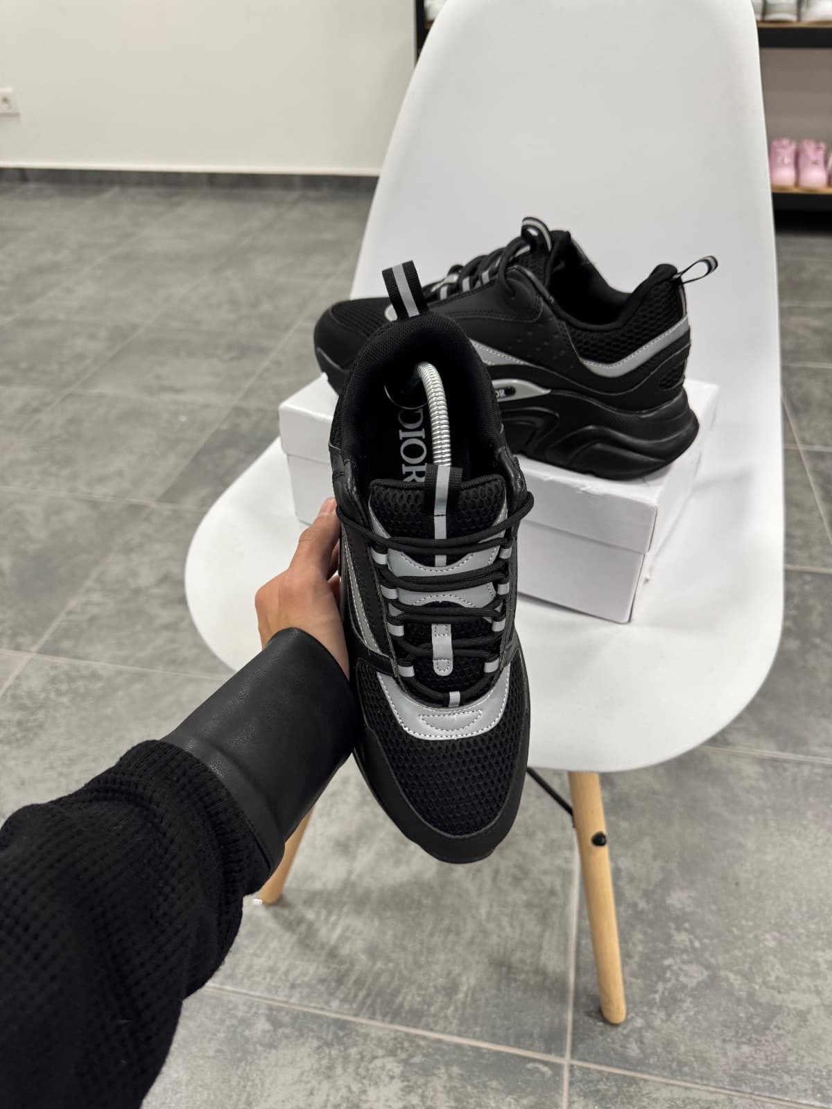 Dior B22 — 3