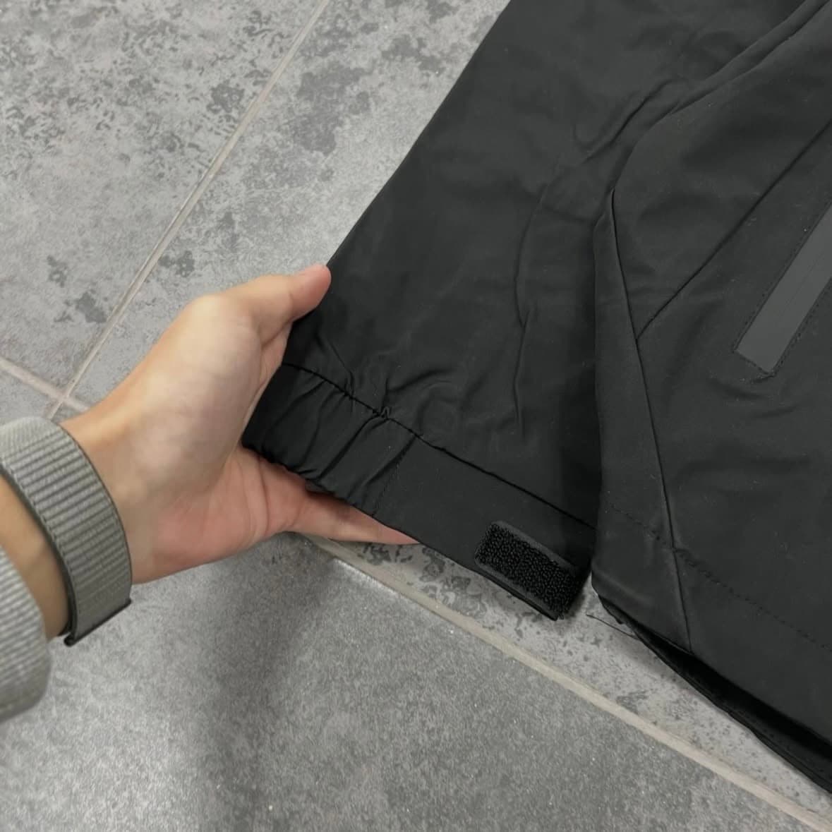 Arc’teryx GORE-TEX Hooded Jacket — 4
