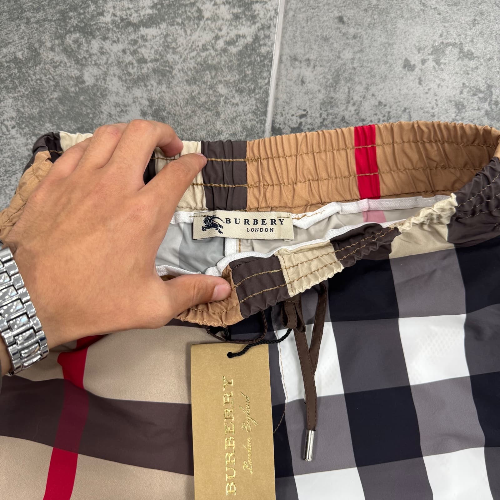 Burberry — 3