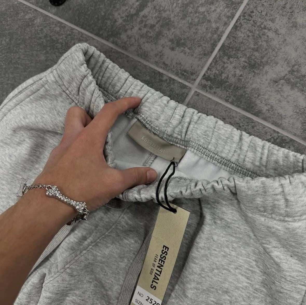 Fear of God Essentials Relaxed Sweatpants — 4