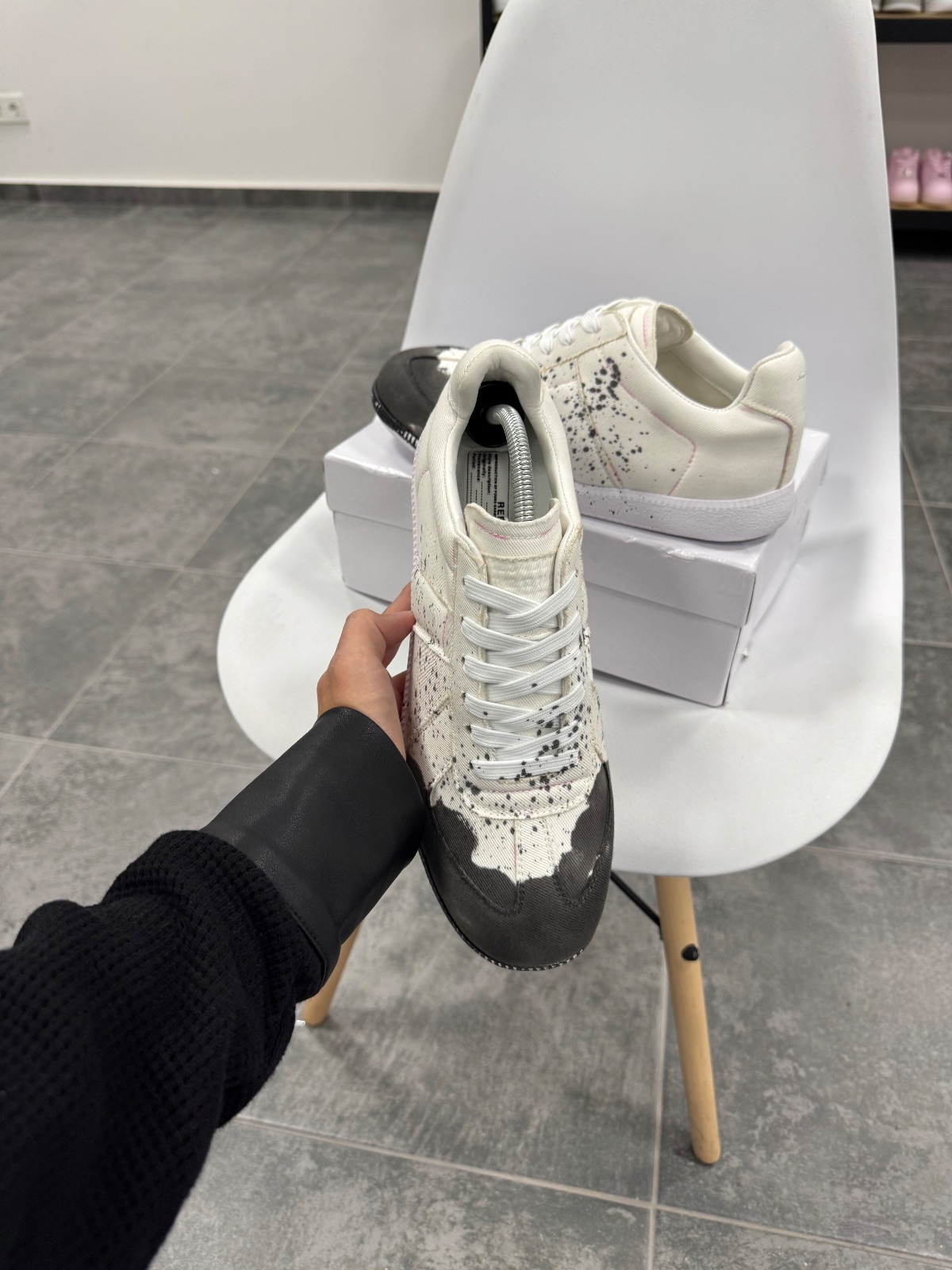 Maison Margiela Paint Replica — 3