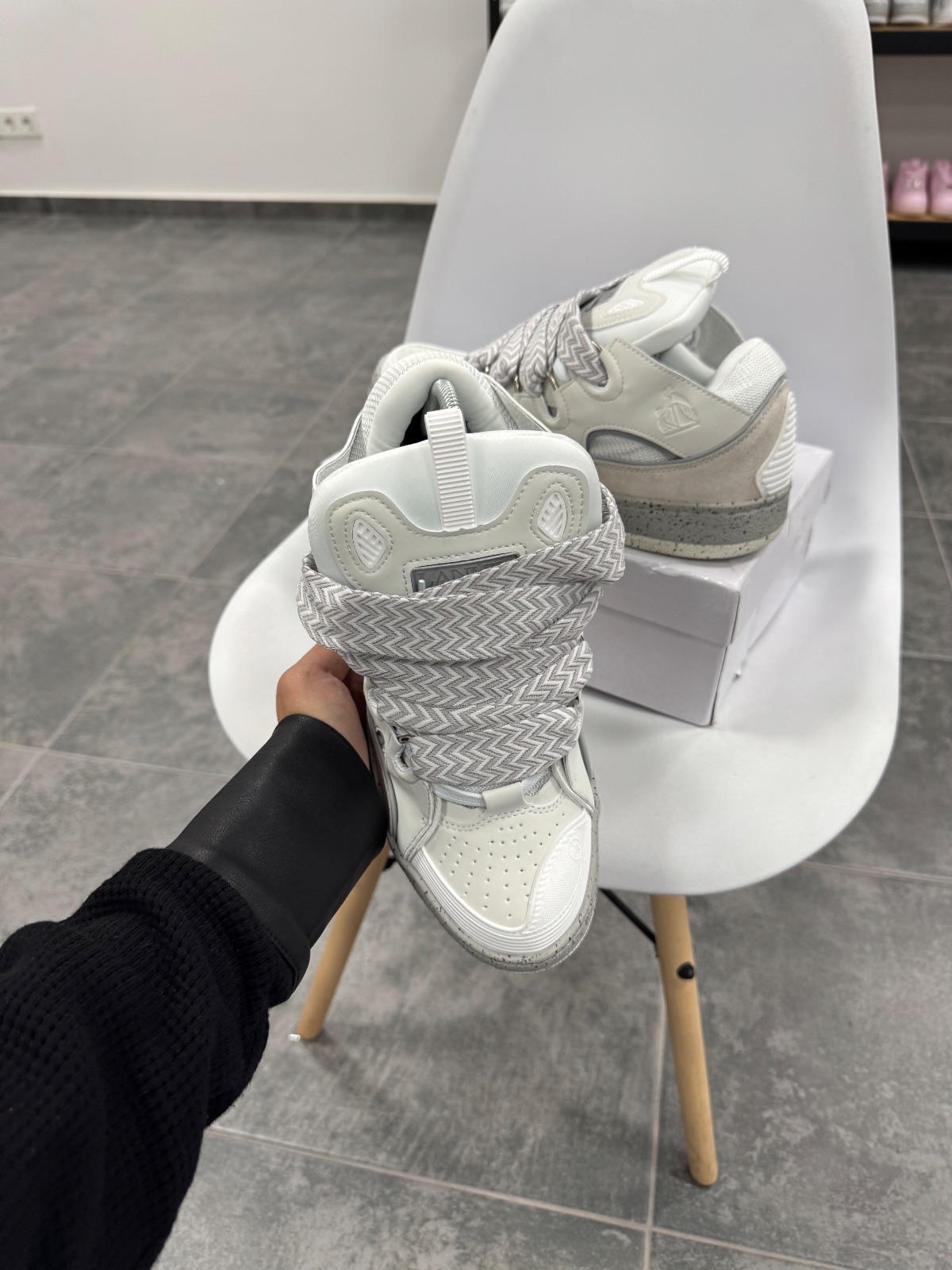 Lanvin Curb — 3