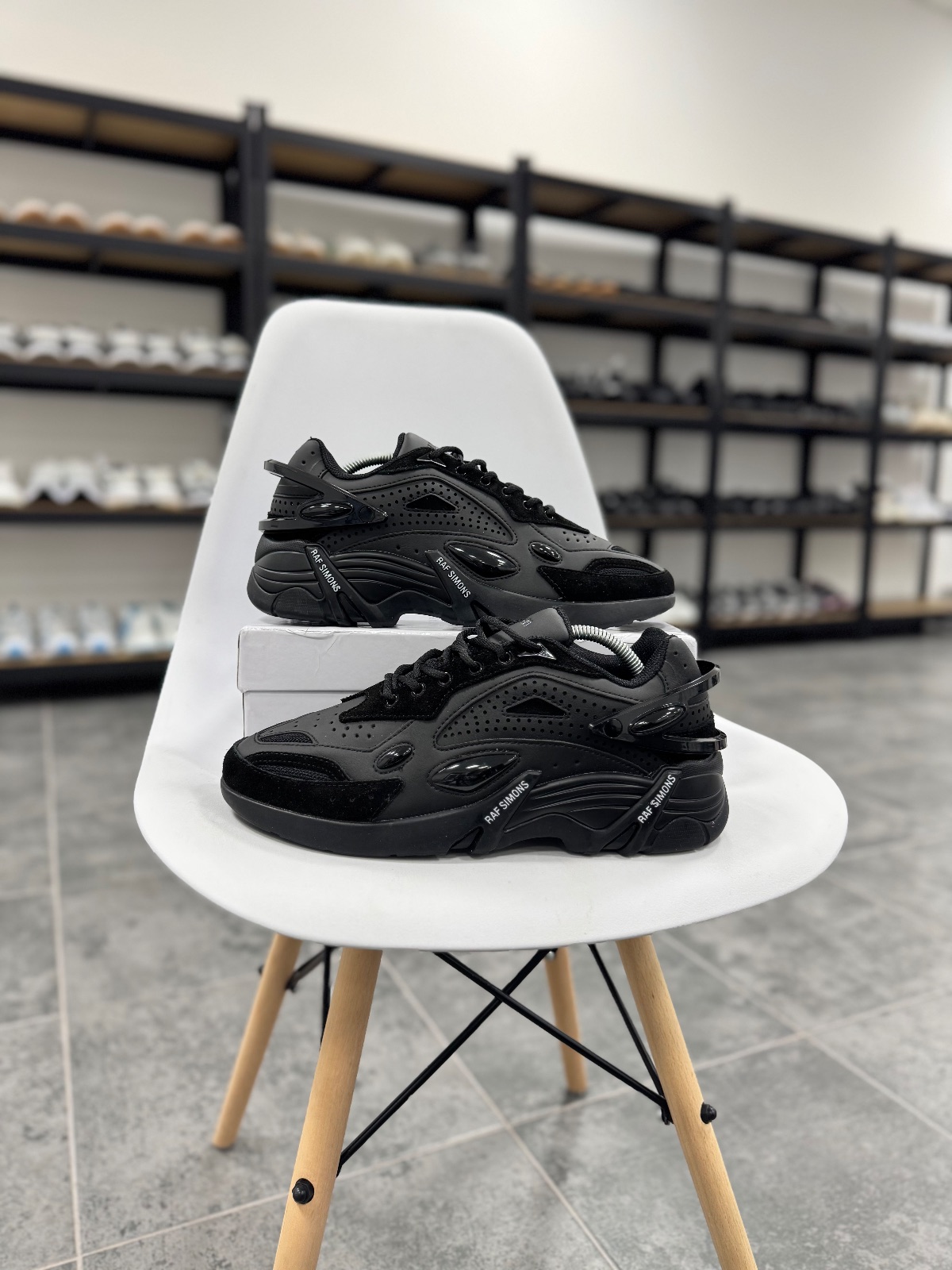 Raf Simons Cylon-21