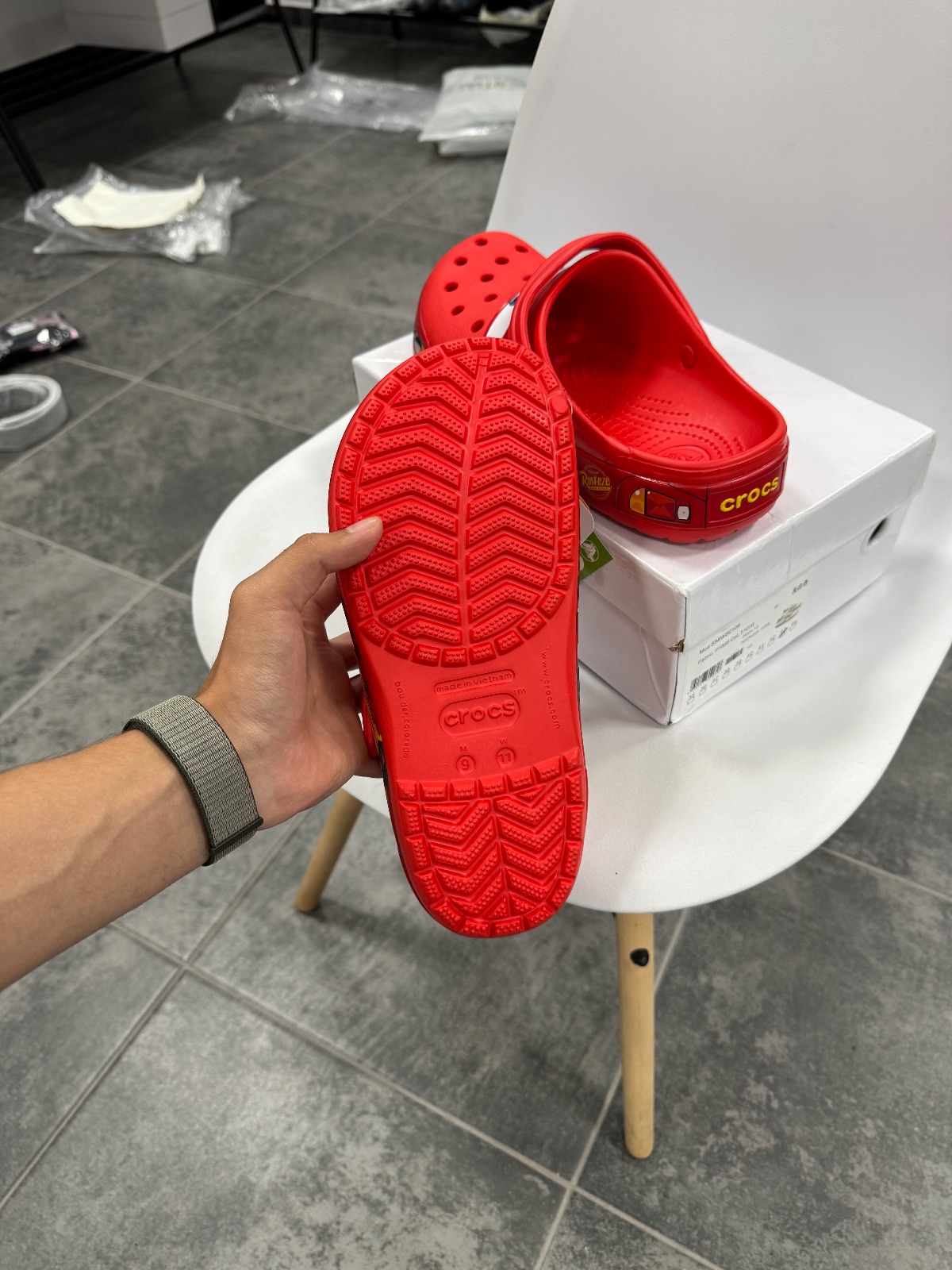 Cars x Crocs Classic Clog “Lightning McQueen” — 4